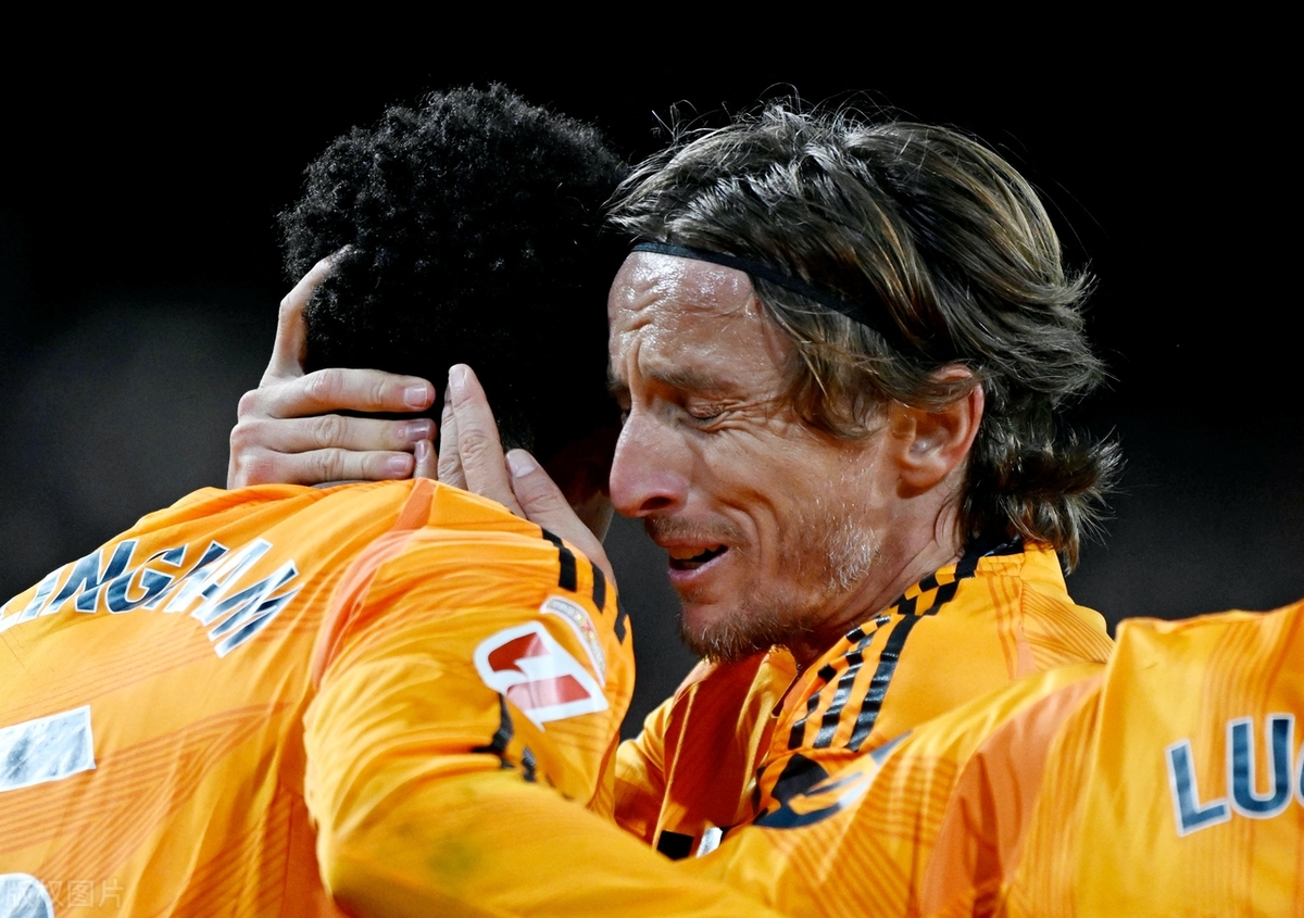 瓦伦西亚主场大胜，豪取三连胜的简单介绍