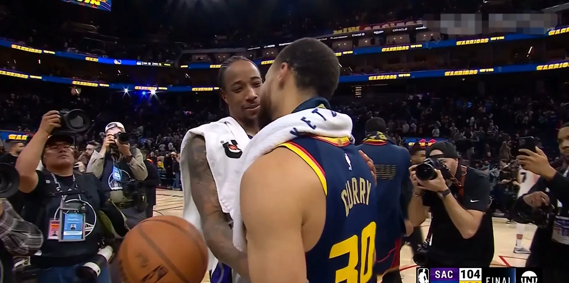 勇士主场击败国王,结束五连败的简单介绍 勇士主场击败国王,结束五连败的简单介绍