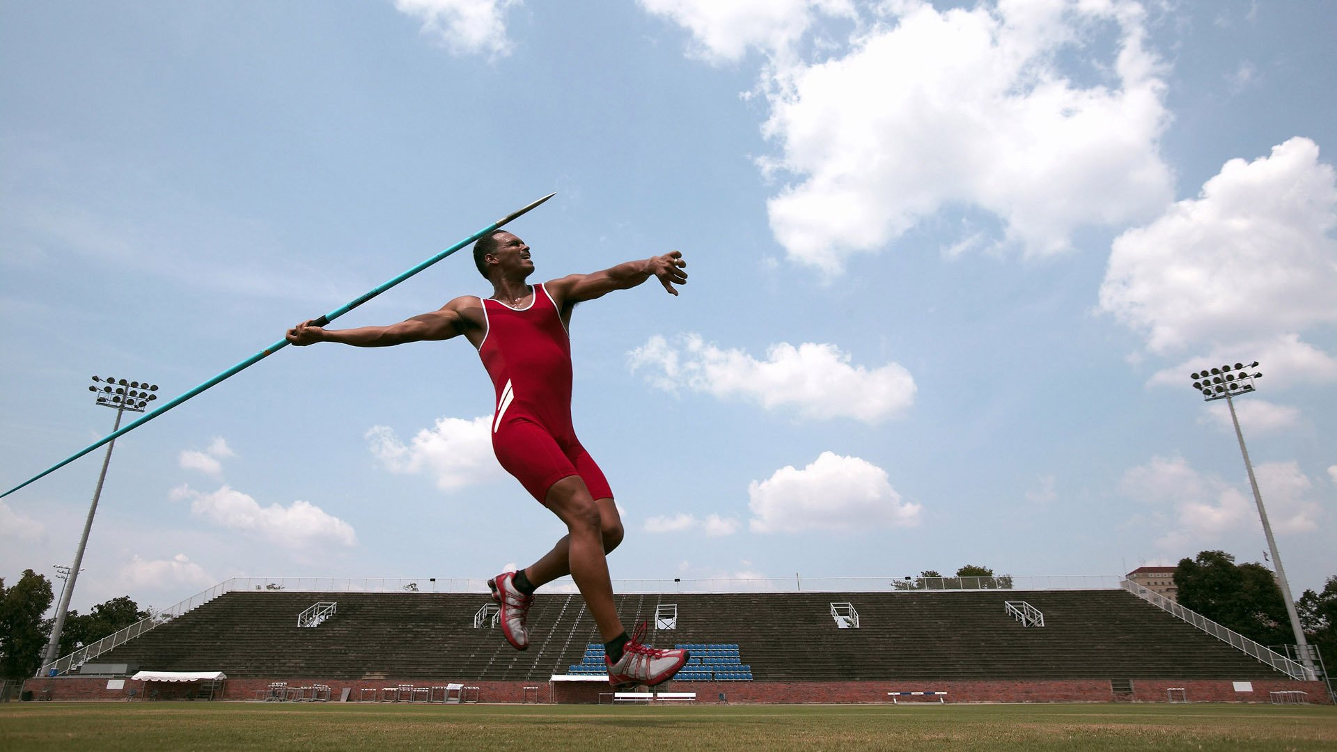 掌控与鏖战，莫兰特与深圳队的双重奏