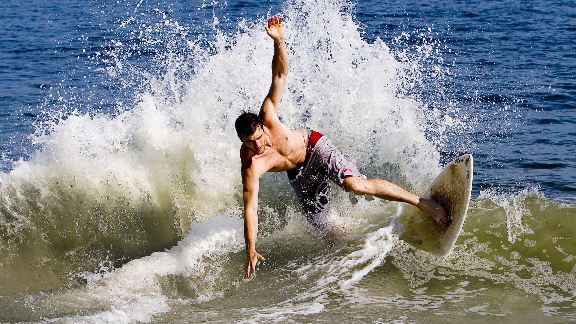 马赛鏖战里昂，伊布惊艳四座，一场定义传奇的绿茵史诗